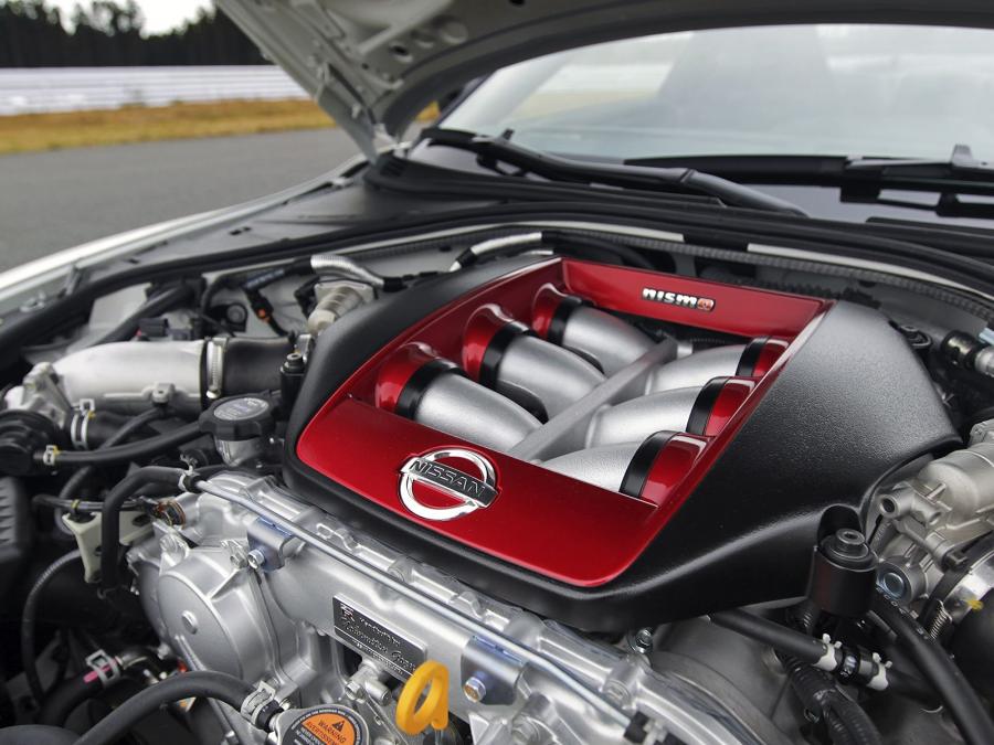  Nissan GT-R by Nismo 2014 года  (фото 13 из 46)